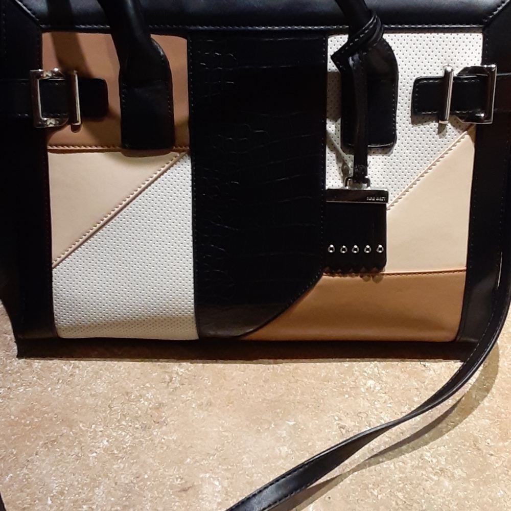 Nine West Leather Purse💥Flash Sale 💥 - Picture 11 of 11